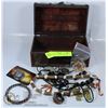 Image 1 : JEWLERY BOX WITH CONTENTS