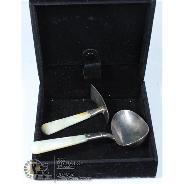 ANTIQUE BABY SPOON AND PUSHER SET