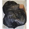 Image 1 : COMPLETE SET OF BLACK CAR SEAT COVERS - FRONT