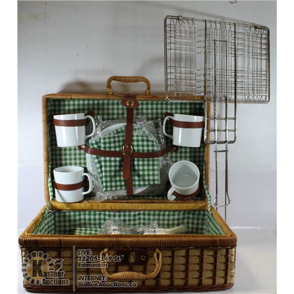 VINTAGE STYLE WICKER PICNIC BASKET