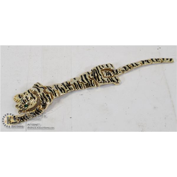 LONG TIGER BROOCH WITH GREEN EYES