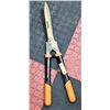 Image 1 : FISKARS TITANIUM GARDEN SHEARS