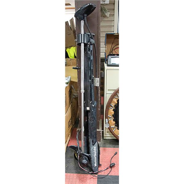 110 TRUST TROLLING MOTOR AND BUILT IN FISH FINDER