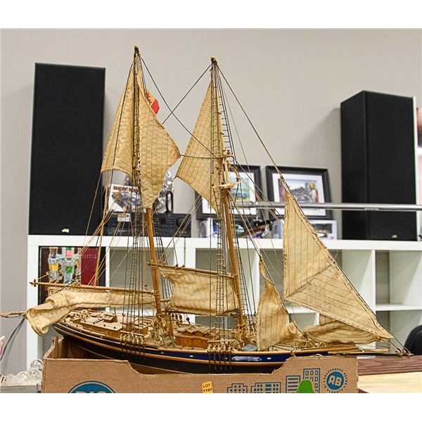 SHIP MODEL WITH OIL PAINTING