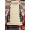 Image 1 : LAWN CHAIR