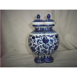 chinese porcelain vase #1989904