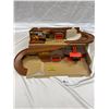 Image 1 : Vintage Hot Wheels Garage in Travel Case