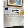 Image 3 : 32" TV Wall Mount Plus Framed Painting