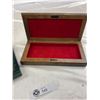 Image 2 : Small 12"W Display Case PlusSmall Wooden Box