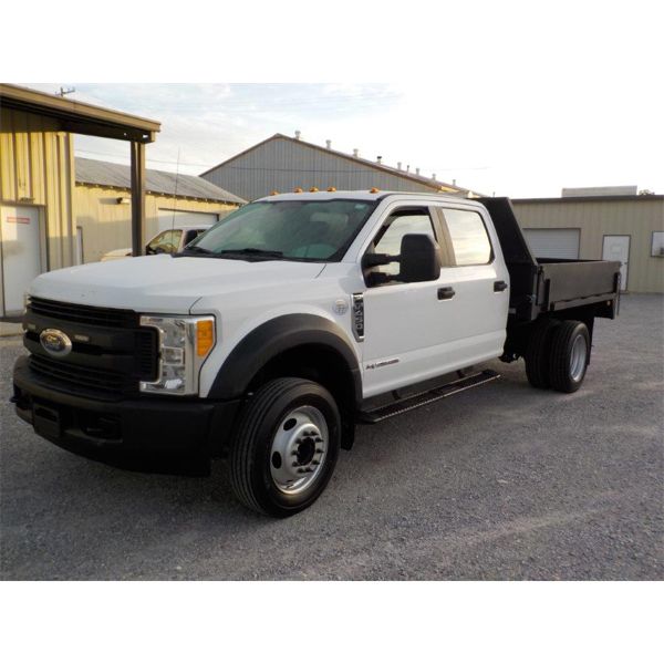2017 FORD F450 XL Flatbed Truck