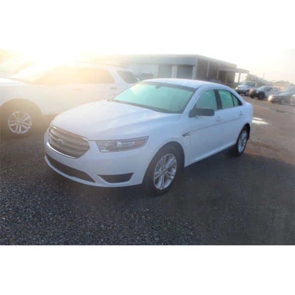 2017 FORD TAURUS Automobile