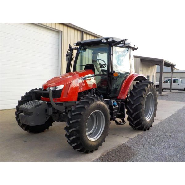 2015 MASSEY FERGUSON 5612 Farm Tractor