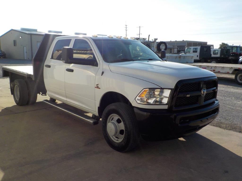 2014 RAM 3500 HEAVY DUTY Flatbed Truck