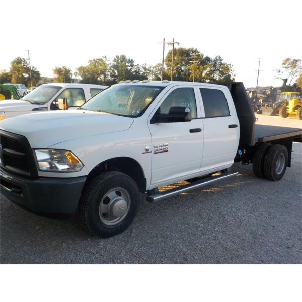 2014 RAM 3500 HEAVY DUTY Flatbed Truck
