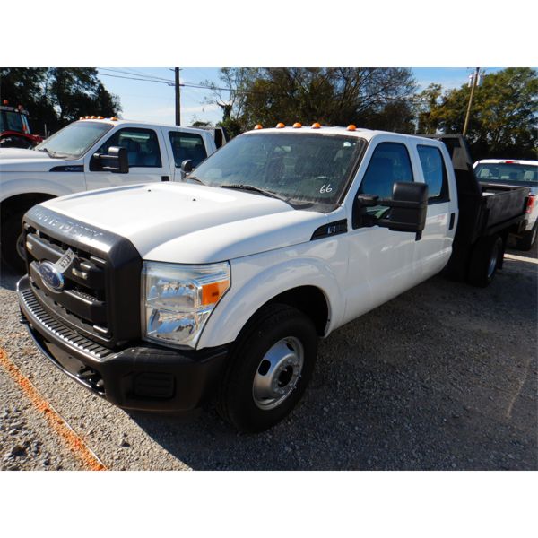 2016 FORD F350 XL Flatbed Truck