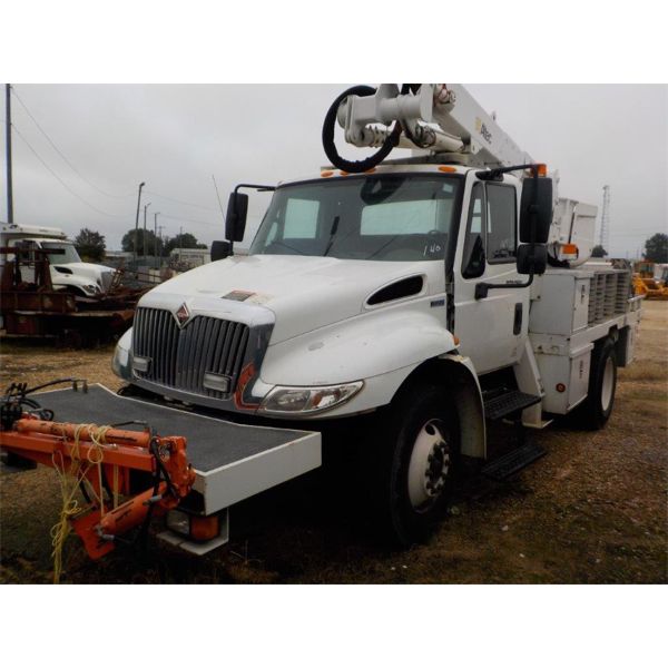 2013 INTERNTIONAL 4300 DURASTAR Bucket Truck