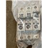 Image 2 : LOT OF ALLEN BRADLEY G 050 SWITCHES