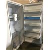 Image 2 : FRIGIDAIRE FFFH20F3WW0 UPRIGHT SINGLE DOOR FREEZER