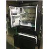 Image 2 : SAMSUNG RF23M8090SG/AA BLACK STAINLESS STEEL 23 CUBIC FT 4 DOOR FRENCH DOOR REFRIGERATOR BOTTOM