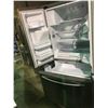 Image 2 : SAMSUNG RF263BEAESR/AA STAINLESS STEEL 25 CUBIC FT FRENCH DOOR BOTTOM FREEZER REFRIGERATOR WITH