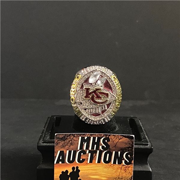 KANSAS CITY CHIEFS N.F.L 2019 "JONES" CHAMPIONSHIP REPLICA RING (ref381)