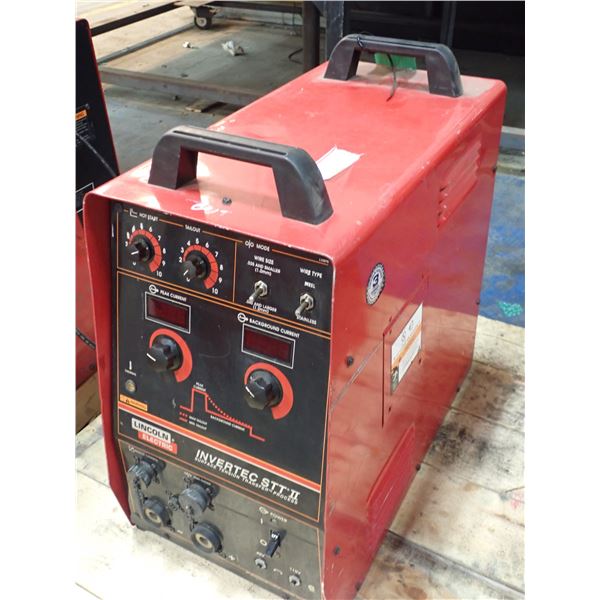 Lincoln Invertec STT II Welder