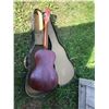 Image 4 : Spanish Guitar & Case (no name)
