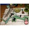 Image 2 : Box Lot - Green Theme: Incl. Tea Pot, Glasses, Pea Sheller, Picture, etc