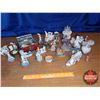 Image 1 : Tray Lot: Variety of Miniature Home Décor Items (Mini Tea Set, "Yesterday's Child" Figurine, "Heaven