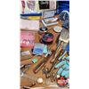 Image 4 : Tray Lot - Ladies & Avon (Powder Bellow, Antique Curling Iron, Brush, Hair Bandos, Gloves, Watches, 