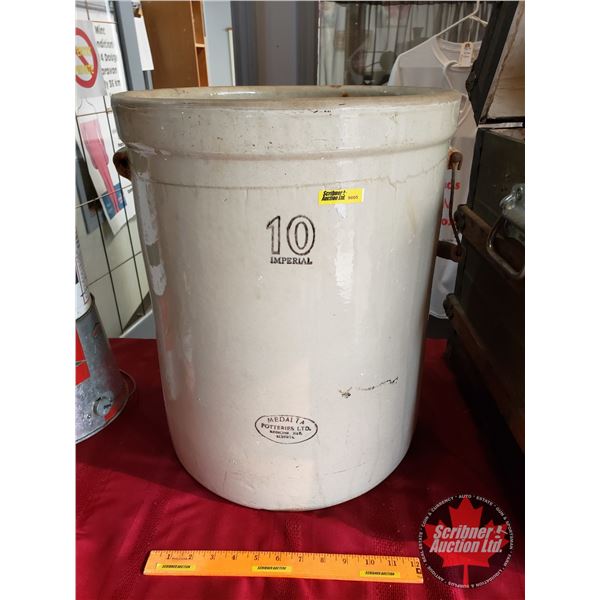 Imperial Medalta Crock 10 gallon (19"H x 15-1/2" Dia) (Note: One Handle off)