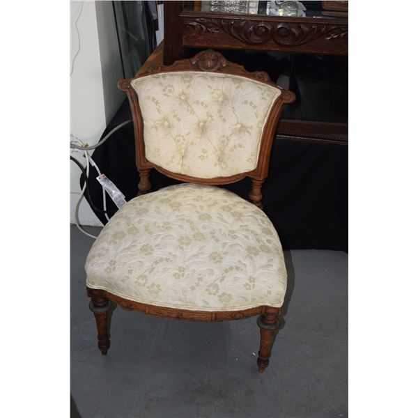 ANTIQUE UPHOLSTERED SIDE CHAIR