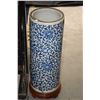 Image 1 : BLUE & WHITE UMBRELLA STAND (CRACKED)