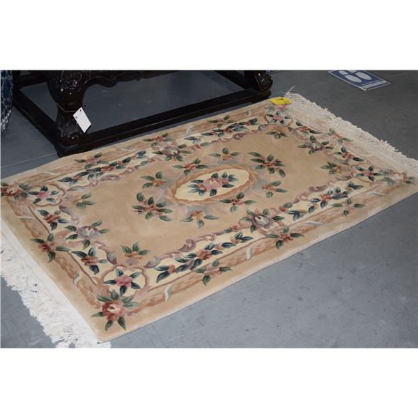 CHINESE WOOL RUG (3' x 5')