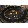 Image 2 : ANTIQUE TOLE TILT TOP TABLE
