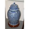 Image 3 : LARGE COVERED BLUE & WHITE JARS WITH STANDS (PAIR) (DAMAGED/CHIPS)