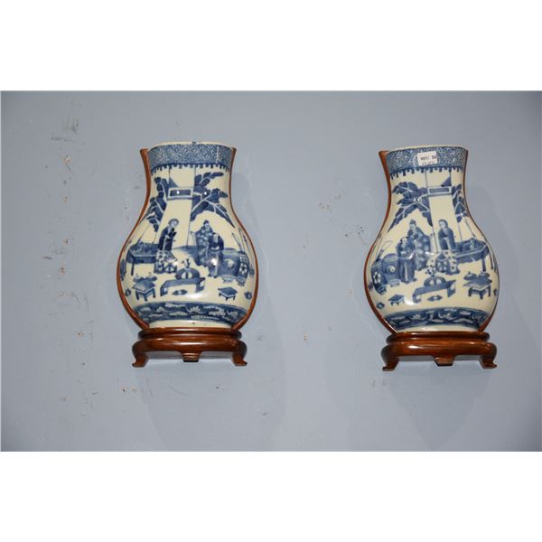 BLUE & WHITE WALL POCKETS (2 PCS)