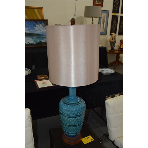 MID CENTURY BITOSSI POTTERY LAMP (38" H)