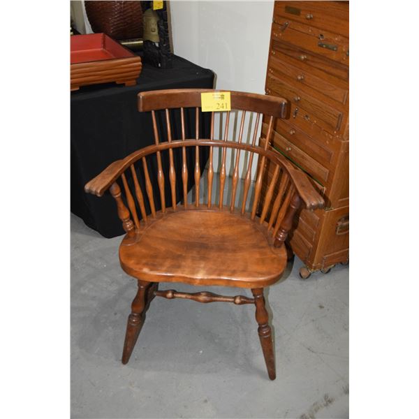 STICKLEY WINDSOR ARM CHAIR