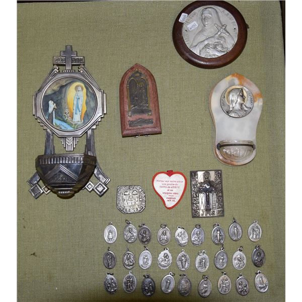 RELIGIOUS ICONS, CHARMS & MEDALLIONS (34 PCS)