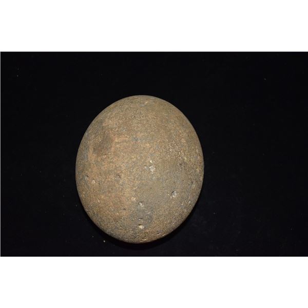 BALL THROWING STONE (FROM OLD HAWAII COLLECTION) (6" D)