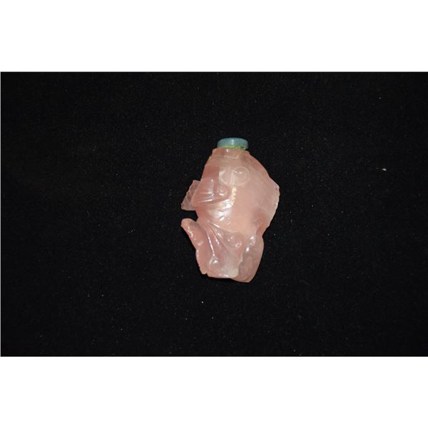 CARVED ROSE QUARTZ SNUFF BOTTLE, FISH MOTIF