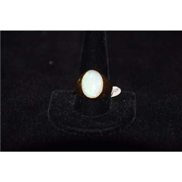 14K OPAL RING (OPAL IS CHIPPED) (10.3G TW)