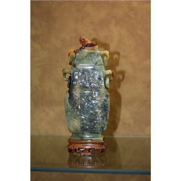 RED & GREEN JADE LIDDED VASE W/RING HANDLES & STAND (6" X 2 1/2")