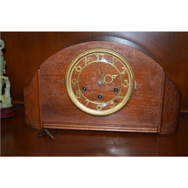 VINTAGE SETH THOMAS MANTEL CLOCK (NOT WORKING)