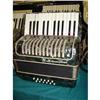 Image 1 : Atisan Royal Accordion