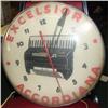 Image 1 : 14 1/2" Accordion Clock Bubble Glass