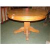 Image 1 : Arts & Crafts Round Oak Dining Table 44"