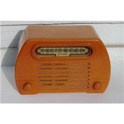 Fada Bakelite Radio Model 652