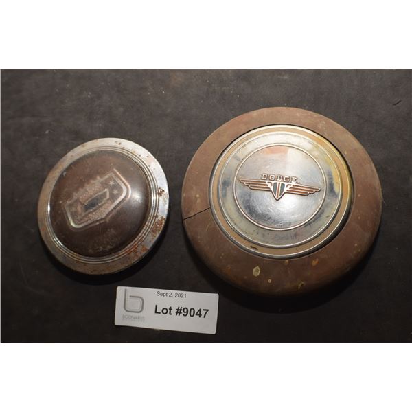 ANTIQUE AUTOMOBILE CHEV/DODGE HORN BUTTONS